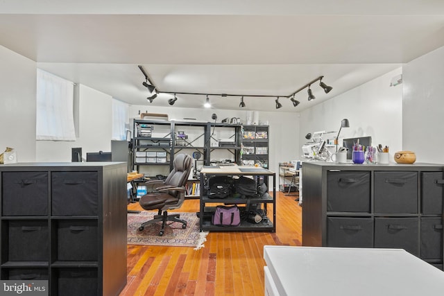 17 W Chase St, Baltimore, MD 21201 - office area with light wood finished floors and rail lighting