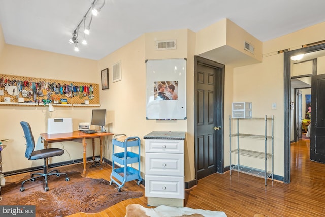 17 W Chase St, Baltimore, MD 21201 - office space featuring wood finished floors and baseboards