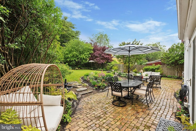 214 E Willow Grove Ave, Philadelphia, PA 19118 - view of patio / terrace with outdoor dining area and a fenced backyard
