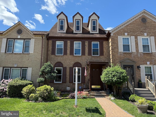 6005 Southward Way, Alexandria VA, 22315, 3 bedrooms, 3.5 baths townhouse for sale