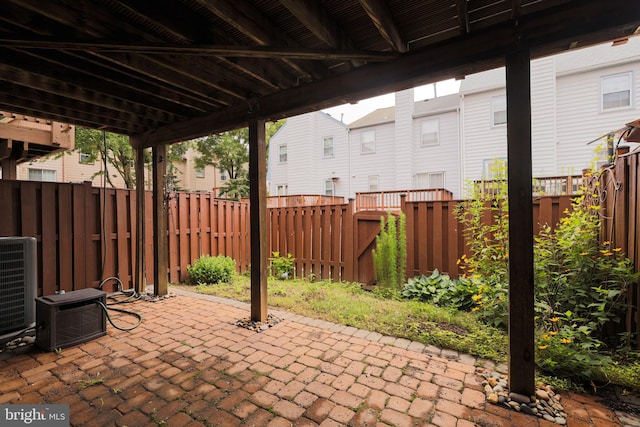 6005 Southward Way, Alexandria, VA 22315 - fenced backyard featuring a patio and a residential view