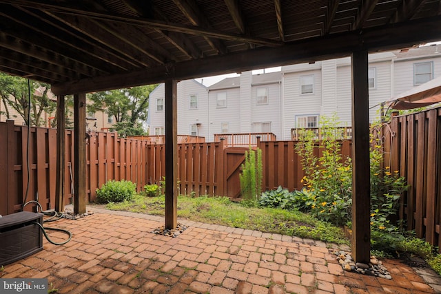 6005 Southward Way, Alexandria, VA 22315 - fenced backyard with a patio