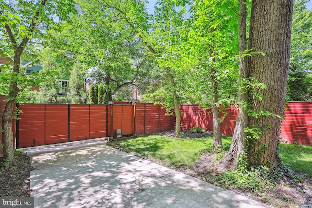 5706 Nevada Ave NW, Washington, DC 20015 - view of yard with fence