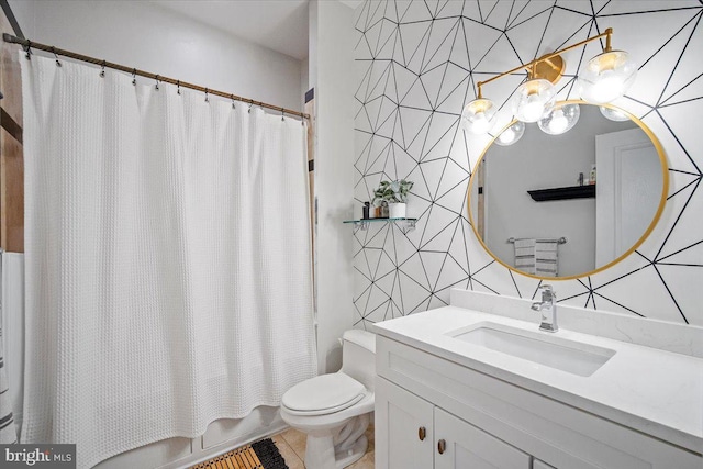 1407 15th St NW Unit 4, Washington, DC 20005 - full bathroom featuring vanity, toilet, shower / bath combination with curtain, tile walls, and a chandelier