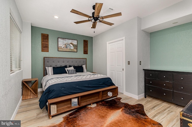 10578 Talisa Ln, Manassas, VA 20112 - bedroom featuring wood finished floors, baseboards, ceiling fan, recessed lighting, and a textured wall