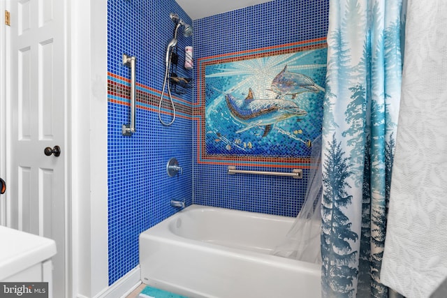 8031 Stratman Rd, Baltimore, MD 21222 - full bathroom featuring shower / bathtub combination with curtain and baseboards