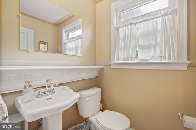 4901 40th Pl, Hyattsville, MD 20781 - bathroom featuring toilet and a sink