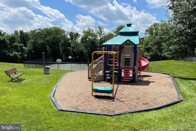 9807 Spillway Ct, Burke, VA 22015 - view of community play area