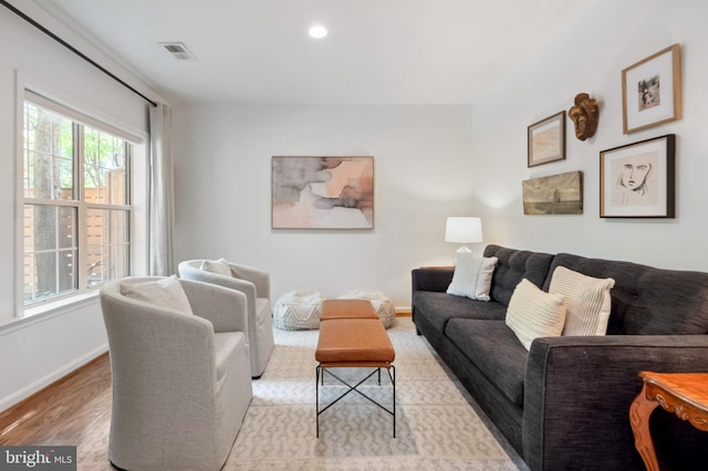 45 Arell Ct, Alexandria, VA 22304 - living room with baseboards, light wood-type flooring, and recessed lighting