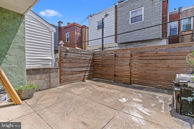 1906 Durfor St, Philadelphia, PA 19145 - view of patio with fence