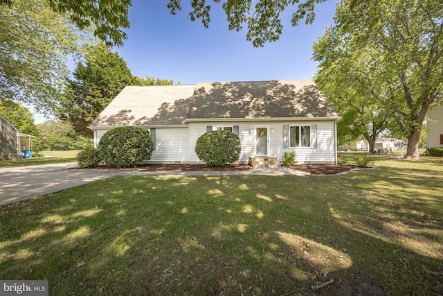 26882 Pratt Rd, Salisbury, MD 21801 - new england style home with a front yard