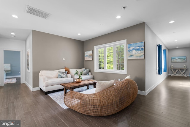 36 Boone Trl, Severna Park, MD 21146 - living room featuring dark wood-style flooring, baseboards, and recessed lighting