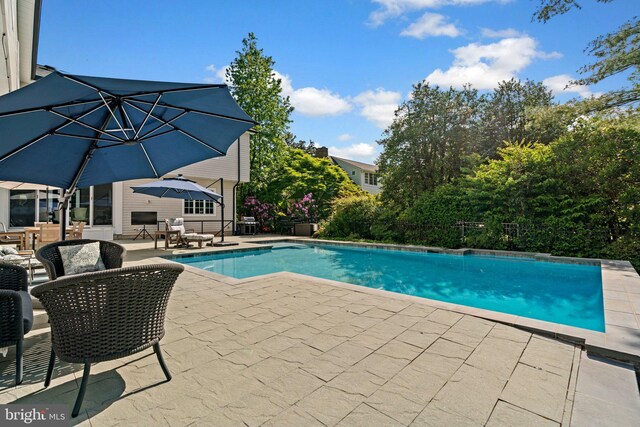 36 Boone Trl, Severna Park, MD 21146 - outdoor pool with a patio area