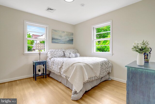 1807 N Barton St, Arlington, VA 22201 - bedroom featuring wood finished floors and baseboards