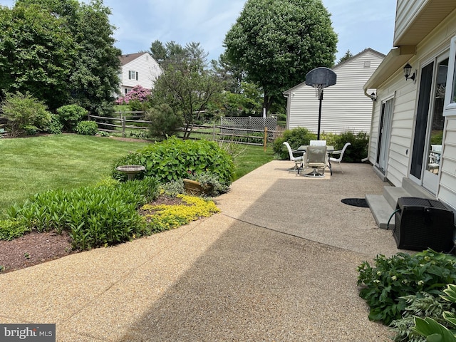 view of patio / terrace with outdoor dining space