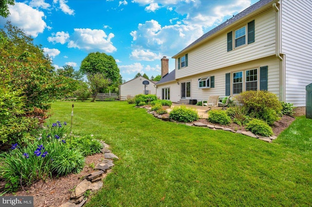 view of yard featuring a patio