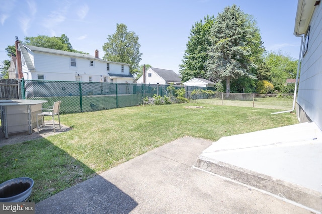view of yard with a patio