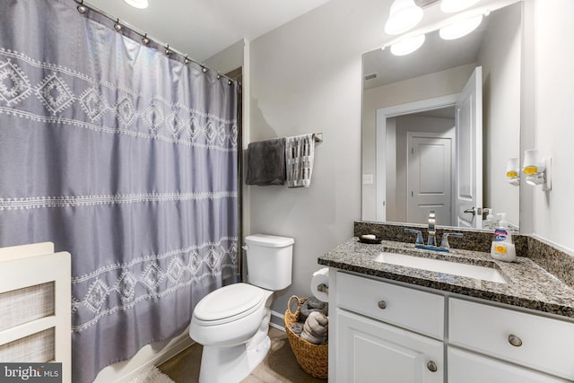 2660 Richmond Way, Hanover, MD 21076 - full bathroom featuring toilet, vanity, and curtained shower