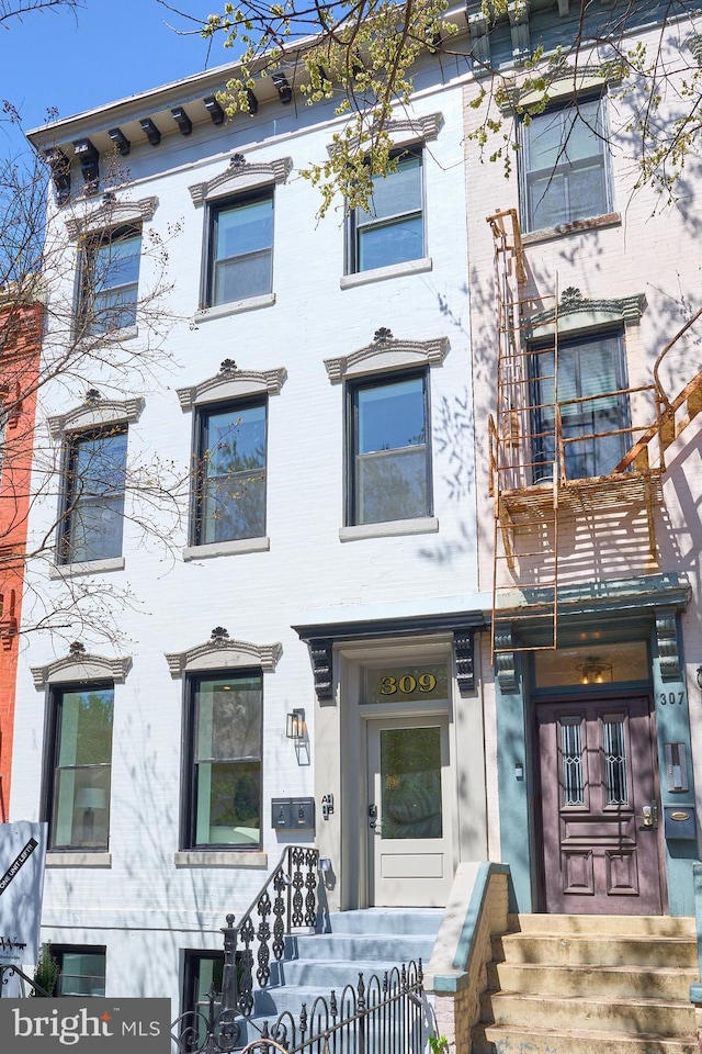 309 M St NW Unit B, Washington, DC 20001 - multi unit property with brick siding