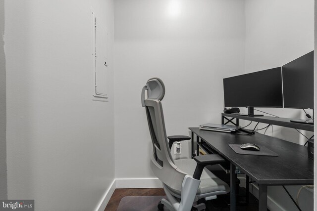 9480 Virginia Center Blvd Unit 239, Vienna, VA 22181 - office area with baseboards and wood finished floors