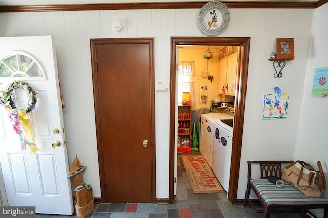 117 Mimosa Dr, Cambridge, MD 21613 - corridor with independent washer and dryer