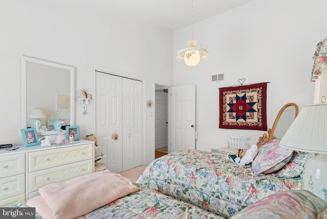3135 Windon Ave, Lancaster, PA 17603 - bedroom featuring a towering ceiling, a closet, and a chandelier