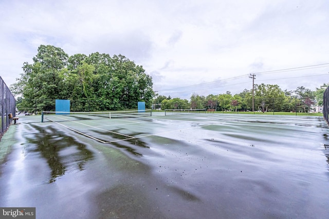 9568 Buttonbush Ct, Manassas, VA 20110 - view of tennis court featuring fence
