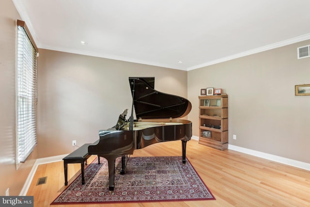 1311 Meadowbrook Ct, Jenkintown, PA 19046 - sitting room featuring wood finished floors, baseboards, ornamental molding, healthy amount of natural light, and recessed lighting