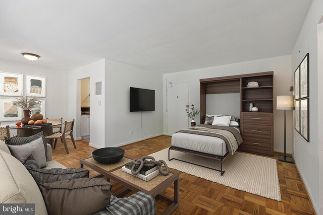 5112 Macarthur Blvd NW Unit 104, Washington, DC 20016 - bedroom featuring baseboards