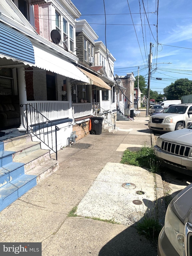 917 Pennell St, Chester, PA 19013 - view of asphalt road with street lighting