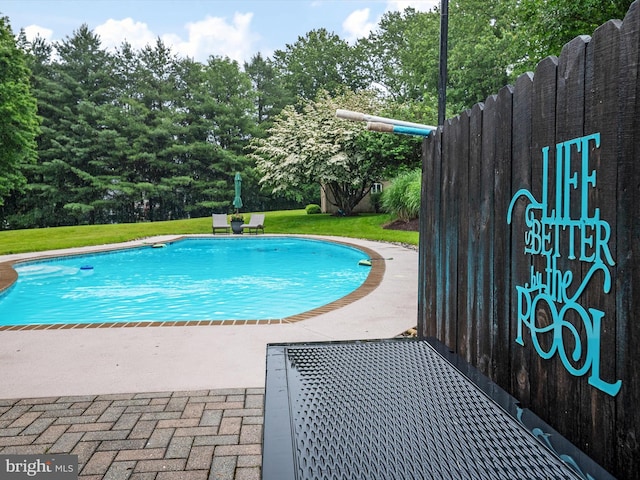 6085 Franklin Gibson Rd, Tracys Landing, MD 20779 - swimming pool with a patio and a yard