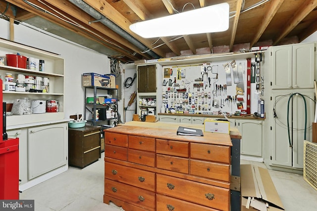 4614 Demby Dr, Fairfax, VA 22032 - unfinished below grade area with a workshop area