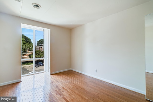 5707 Indian Ct Unit 31, Alexandria, VA 22303 - unfurnished room featuring baseboards and light wood-style flooring