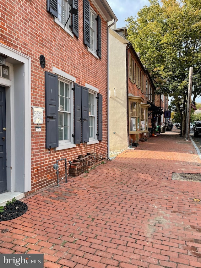 216 N Heron Ln, New Castle, DE 19720 - exterior space featuring brick siding