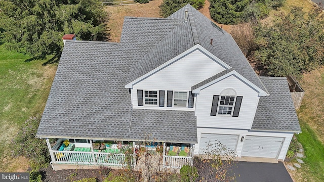 aerial view of property and surrounding area