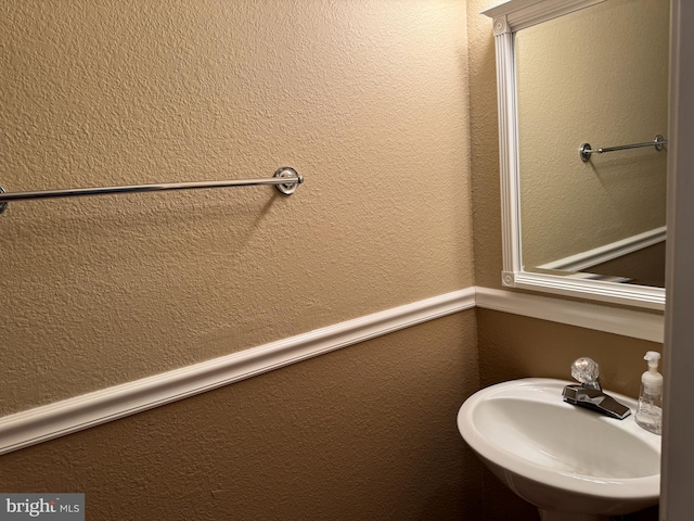 20 Links Ln, Ocean Pines, MD 21811 - bathroom featuring a sink