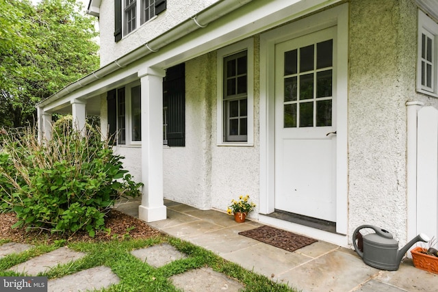 1435 Hunter View Farms, Vienna, VA 22182 - property entrance featuring stucco siding
