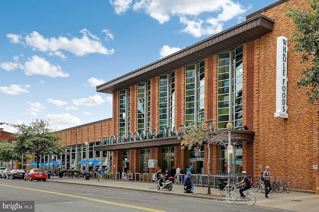 view of building exterior
