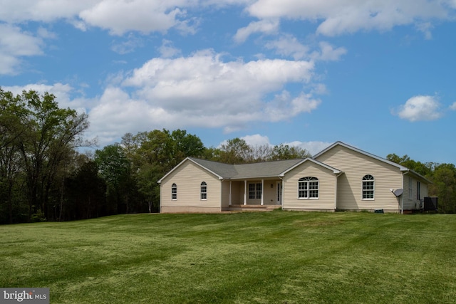 11490 Tilia Ln, Bealeton, VA 22712 - view of front of property with a front yard and covered porch