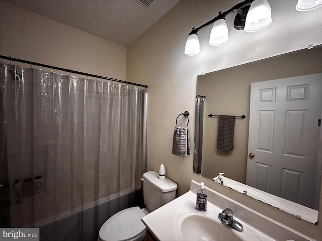 331 Lora Dr, Woodstock, VA 22664 - full bathroom with toilet, shower / bath combo, and vanity