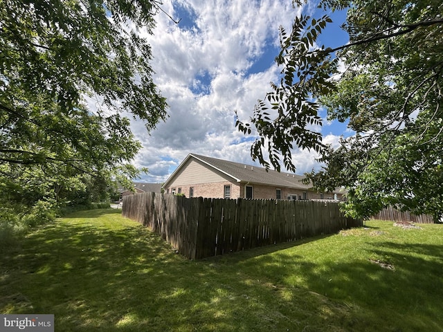 331 Lora Dr, Woodstock, VA 22664 - view of home's exterior with brick siding