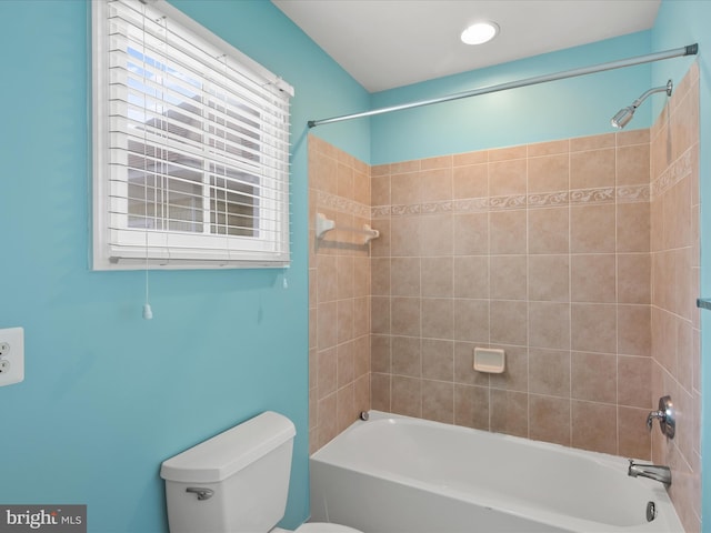 27173 Barefoot Blvd Unit 15, Millsboro, DE 19966 - full bathroom featuring toilet and washtub / shower combination