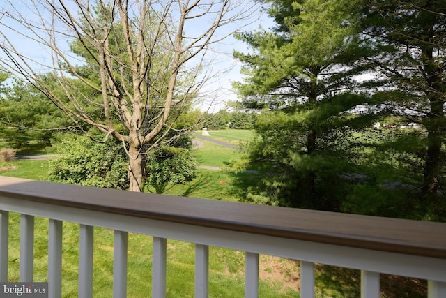 121 Washington Pl, State College, PA 16801 - view of balcony