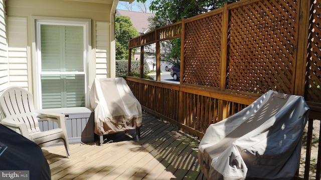 7501 Silver Maple Ln, Falls Church, VA 22042 - view of wooden deck