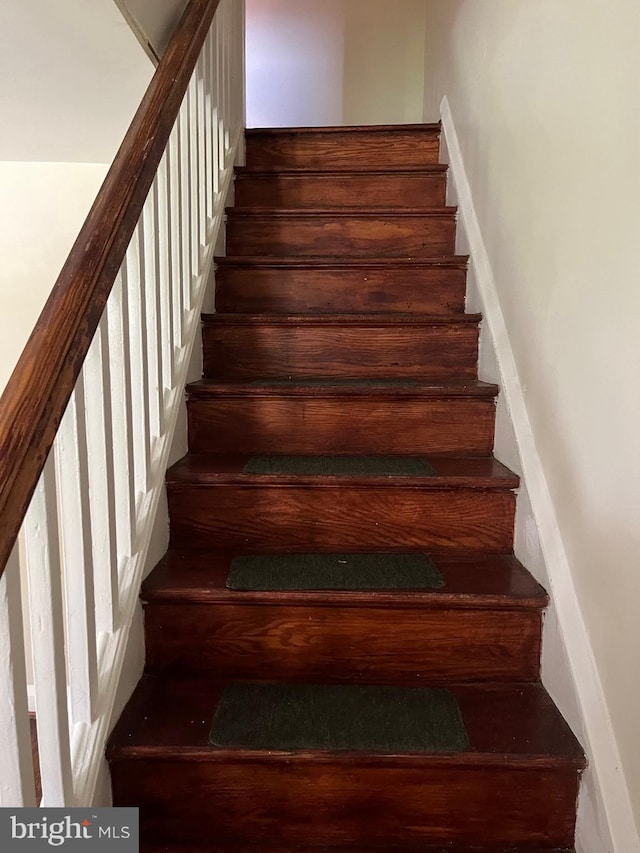437 52nd St, Baltimore, MD 21224 - view of staircase