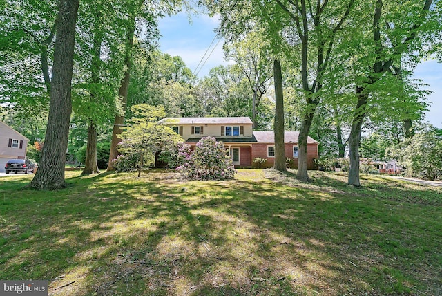 800 Little Shiloh Rd, West Chester, PA 19382 - view of front facade featuring a front lawn