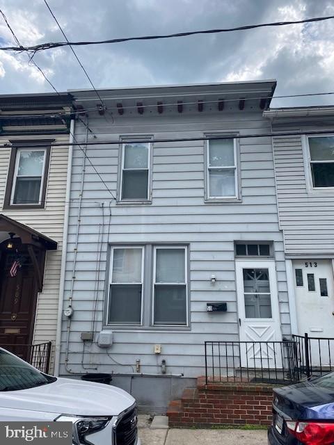 511 W Arch St, Pottsville, PA 17901 - view of front of house with central AC
