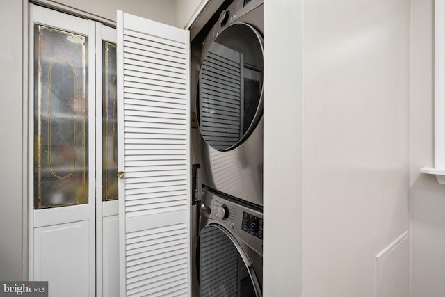 12705 Gordon Blvd Unit 37, Woodbridge, VA 22192 - washroom featuring stacked washer / drying machine