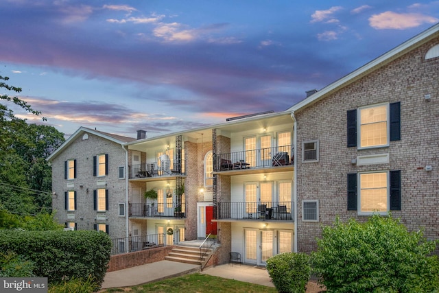 12705 Gordon Blvd Unit 37, Woodbridge, VA 22192 - view of property at dusk