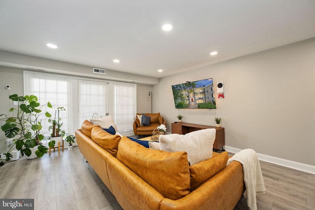 12705 Gordon Blvd Unit 37, Woodbridge, VA 22192 - living area featuring recessed lighting and wood finished floors